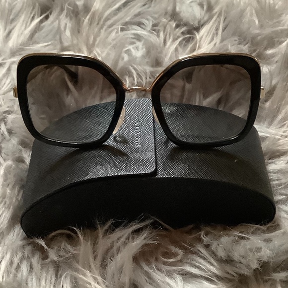 PRADA SUNGLASSES - Picture 2 of 3